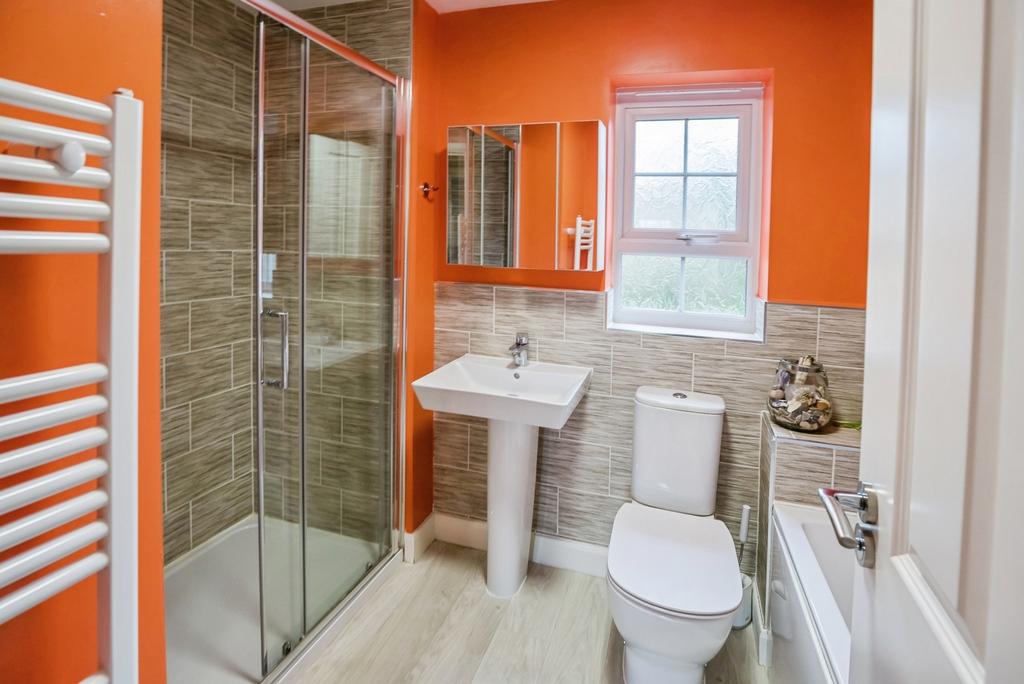 Bath/Shower Room