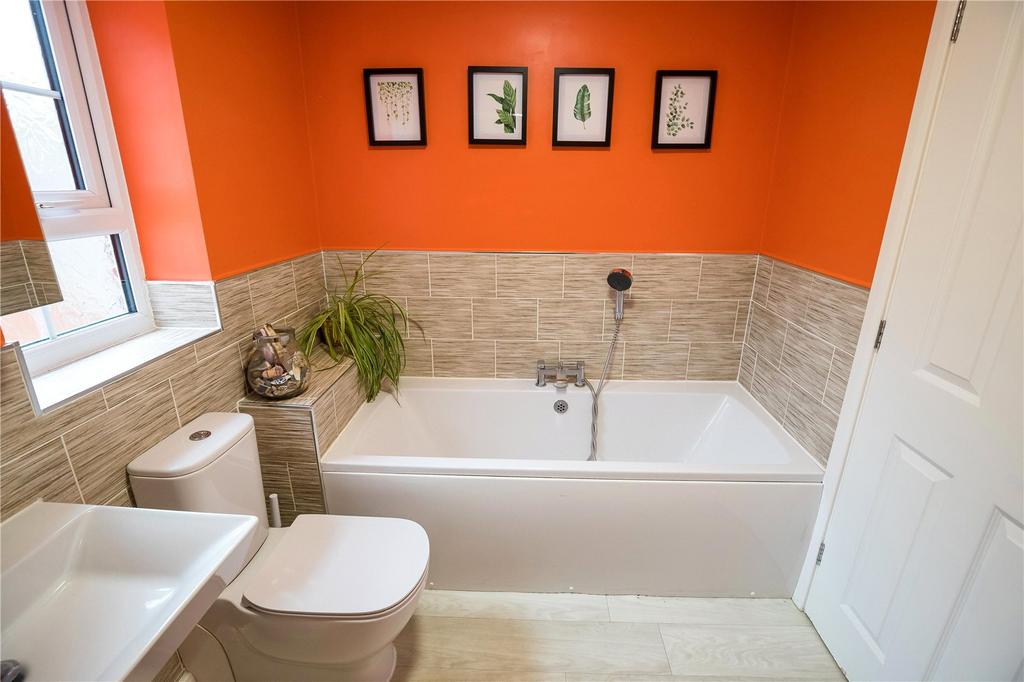 Bath/Shower Room
