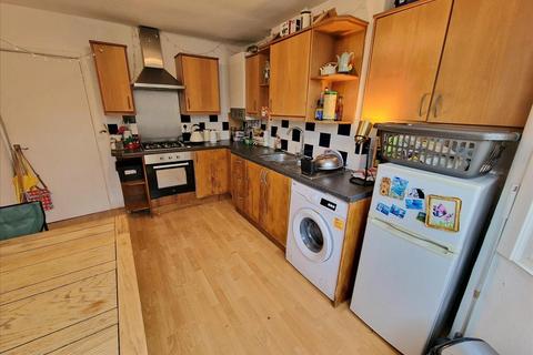 1 bedroom property to rent, Elmer Road, Catford, London, SE6
