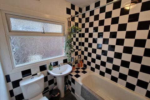 1 bedroom property to rent, Elmer Road, Catford, London, SE6