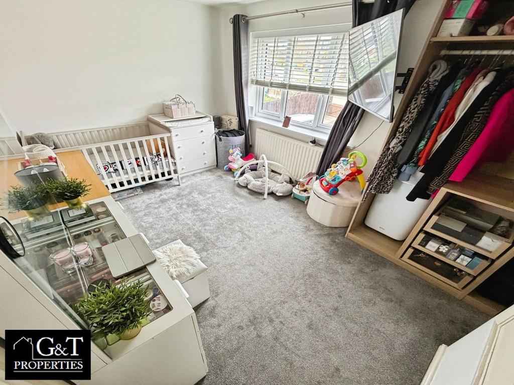 Second bedroom