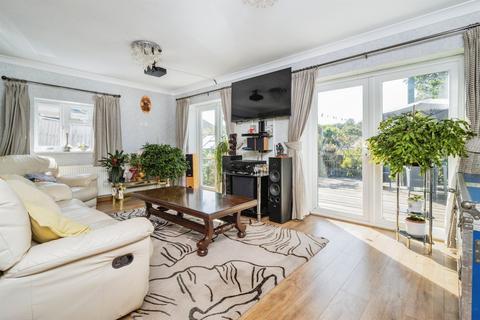 undefined, Queens Crescent, Brixham