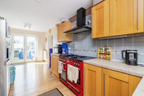 undefined, Queens Crescent, Brixham