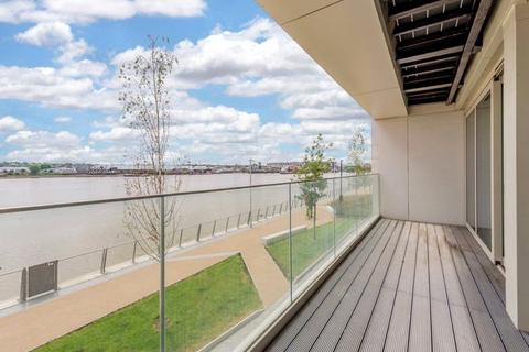 2 bedroom apartment for sale, Liner House, Royal Wharf, Royal Victoria Docks, E16