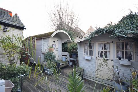 3 bedroom cottage for sale, Spring Road, St Osyth