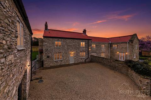 4 bedroom semi-detached house for sale, Sutton Lane, Knottingley WF11