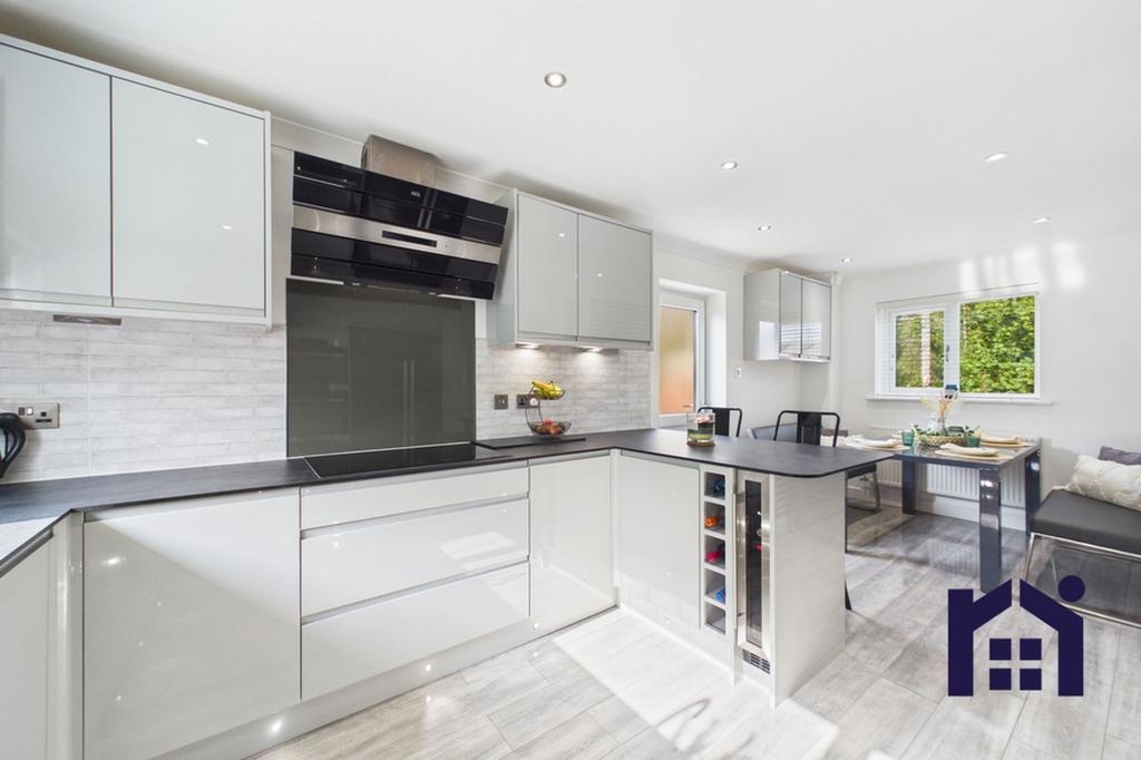 Dining kitchen
