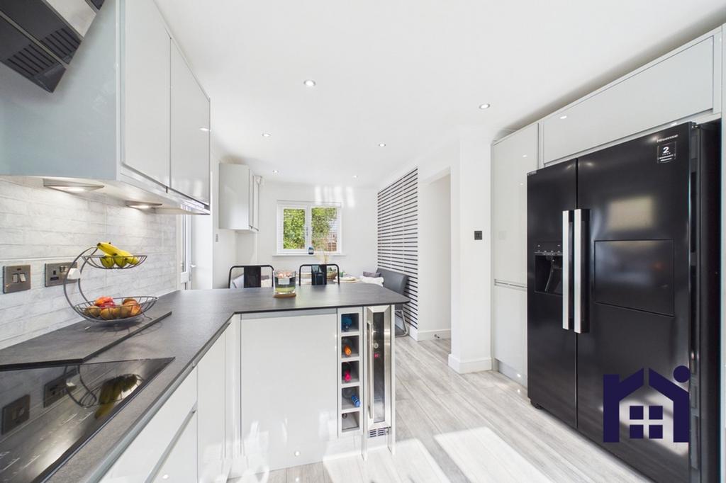 Dining kitchen