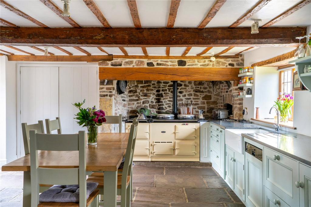 Kitchen/Breakfast