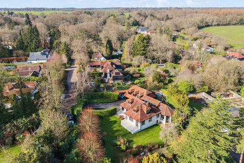 5 bedroom detached house for sale - Wayside, Chipperfield, WD4