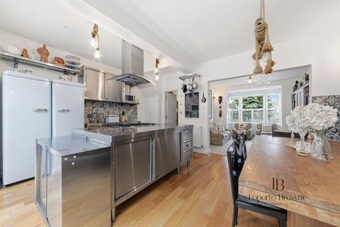 4 bedroom terraced house for sale, Crewys Road, NW2