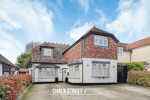 4 bedroom detached house for sale, Ardleigh Green Road, Hornchurch, RM11