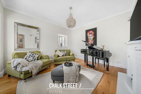 4 bedroom detached house for sale, Ardleigh Green Road, Hornchurch, RM11