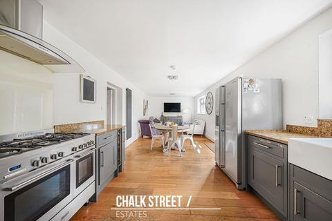 4 bedroom detached house for sale, Ardleigh Green Road, Hornchurch, RM11