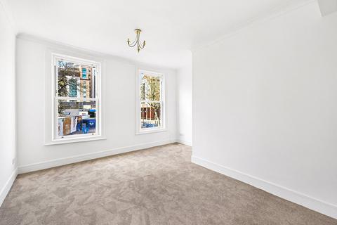 3 bedroom apartment to rent, Fulham Road, London, SW6