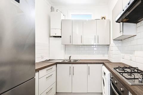 3 bedroom apartment to rent, Fulham Road, London, SW6