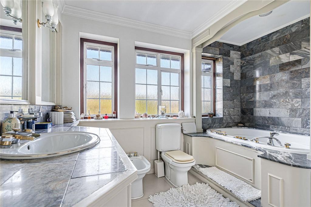 Bathroom 2