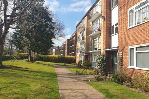 2 bedroom flat to rent, Windsor Court, Southgate