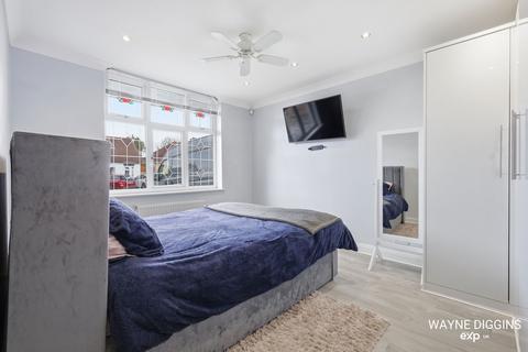 undefined, Turp Avenue, Grays RM16