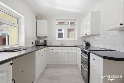2 bedroom semi-detached bungalow for sale, Turp Avenue, Grays RM16