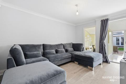 2 bedroom semi-detached bungalow for sale, Turp Avenue, Grays RM16