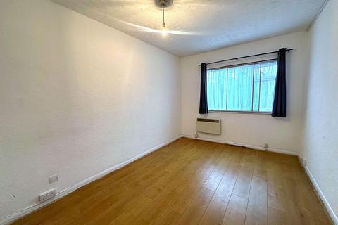 undefined, Old Bath Road, Colnbrook, Slough