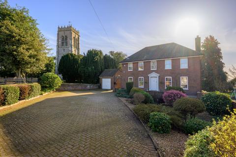 4 bedroom detached house for sale, High Street, Skegness PE24