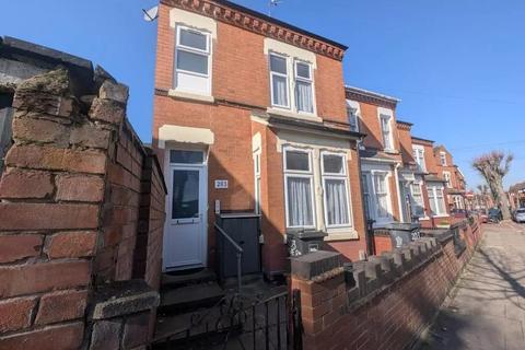 2 bedroom flat to rent, Leicester LE5