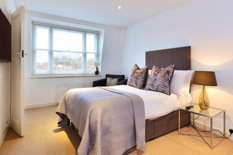 1 bedroom property to rent, Hill Street, London W1J
