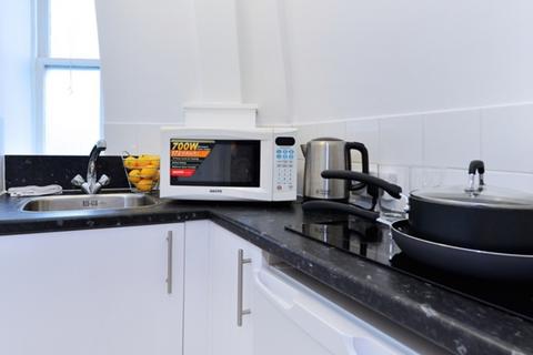 1 bedroom property to rent, Hill Street, London W1J