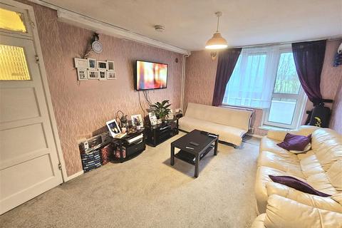 2 bedroom apartment to rent, Aikman Avenue, LEICESTER