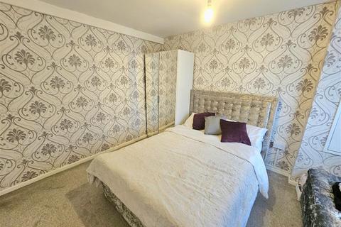 2 bedroom apartment to rent, Aikman Avenue, LEICESTER