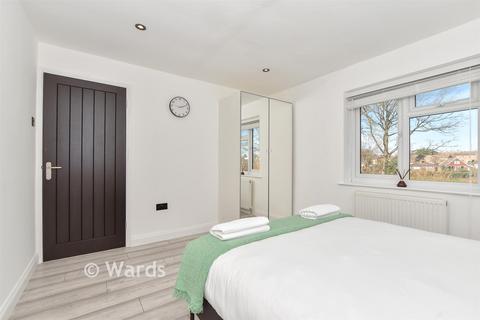 3 bedroom semi-detached house for sale, Nursery Close, Tonbridge TN10
