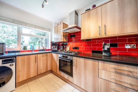 undefined, Heathside, Hounslow TW4