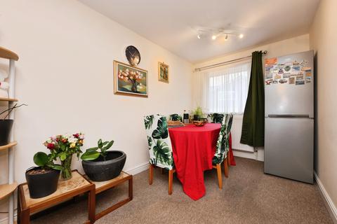 2 bedroom apartment for sale, Lampits, Hoddesdon