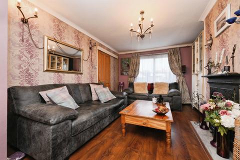 3 bedroom semi-detached house for sale, Rye Road, Hoddesdon
