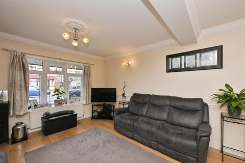 3 bedroom terraced house for sale, River Avenue, Hoddesdon
