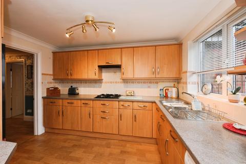 undefined, College Road, Hoddesdon