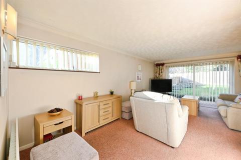 4 bedroom detached house for sale, Rawdon Drive, Hoddesdon