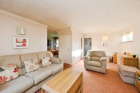 4 bedroom detached house for sale, Rawdon Drive, Hoddesdon