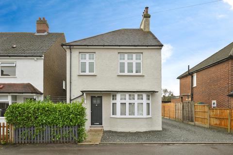 3 bedroom detached house for sale, Whitley Road, Hoddesdon