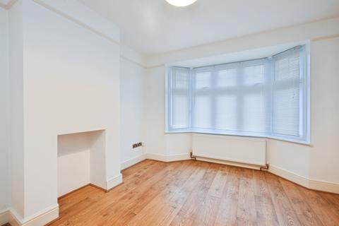 3 bedroom detached house for sale, Whitley Road, Hoddesdon