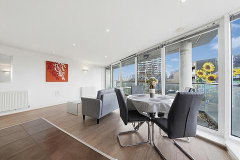 2 bedroom apartment to rent, Seagull Lane, London, E16