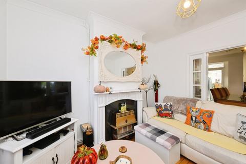 4 bedroom semi-detached house for sale, Old Highway, Hoddesdon