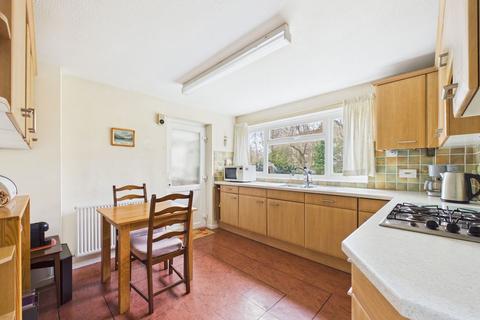 undefined, Stirling Way, Horsham RH13