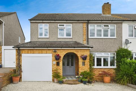 4 bedroom semi-detached house for sale, Cheffins Road, Hoddesdon