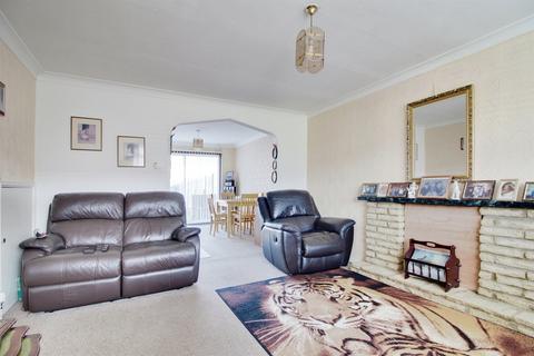 3 bedroom terraced house for sale, Bevil Court, Hoddesdon