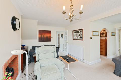 3 bedroom semi-detached house for sale, Lilliards Close, Hoddesdon