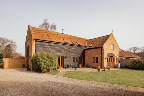 Characterful Home with Stunning Countryside Views in Freethorpe