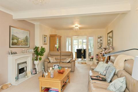 3 bedroom semi-detached house for sale, Rosehill Close, Hoddesdon
